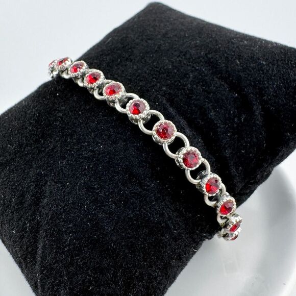 Vintage Avon Red Rhinestone Tennis Bracelet Retro Glam Timeless Formal - Picture 5 of 10